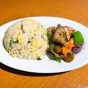 牛肉のオイスターソース炒め＆チャーハン