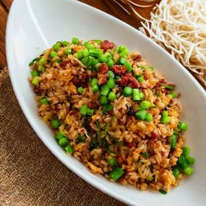 肉みそニンニク炒飯/蒜香肉燥炒飯