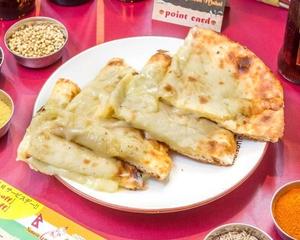 チーズナン Cheese Naan Bread