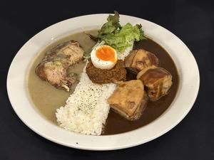 3種あいがけチキンレッグ＆豚角煮カレー