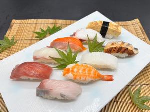 寿司盛合せ(月)1人前 Assorted sushi (tsuki) for 1 person