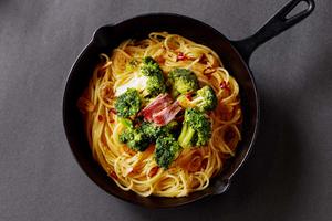 アンチョビとブロッコリーのペペロンチーノ Anchovies ＆ Broccoli Peperoncino