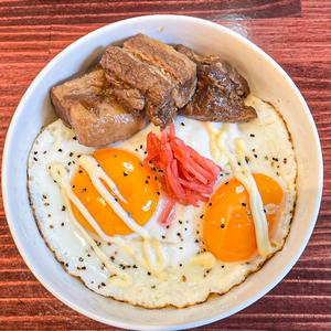 豚ばら煮たまご飯