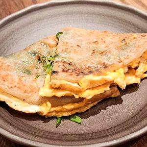 葱油餅蛋蛋(ツォンヨウビンダンダン)