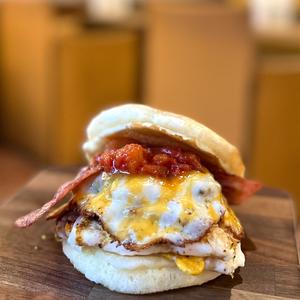 コルビージャックチーズバーガー(パンケーキ風)