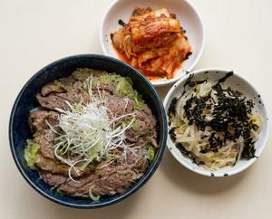 A-5黒毛和牛 ねぎ塩丼 キムチ、ナムルセット