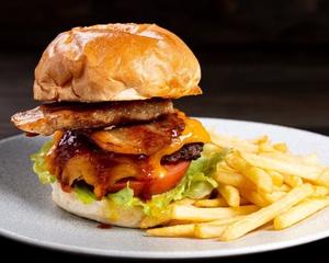 ベーコンチーズバーガー BACON CHEESEBURGER