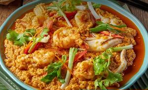 タレパッポンカリ:海鮮と卵カレー Seafood Stir-fried curry powder