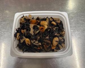六目ひじきの煮物