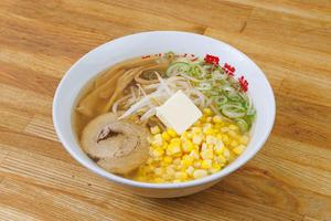 塩バターコーンラーメン