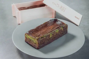 抹茶の蜜芋バスクチーズケーキ(※冷凍)