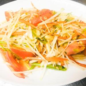 Papaya salad パパイヤのサラダ