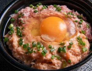 丼丸 中落ち二色 卵かけ丼