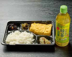 だし巻き弁当+緑茶