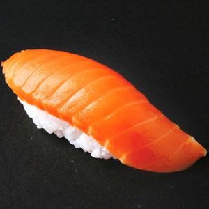 柿家すし サーモン