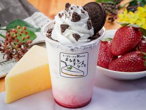 クッキー＆ホイップクリーム飲むストロベリーチーズケーキ