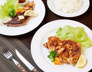 (5)(12)チキンガーリックとサーロインステーキ盛り合わせ Garlic Chicken ＆ Sirloin Steak Platter