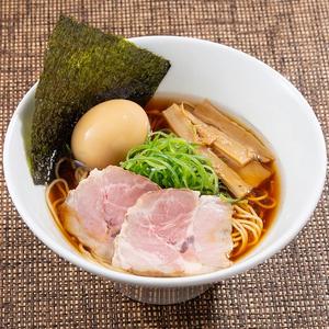 特製醤油ラーメン(チャーシュー2枚煮卵入り)