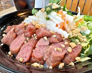 ベトナム伝統焼き肉ビーフン