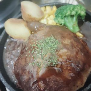 手作りハンバーグ