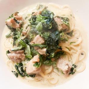 グリルチキンとほうれん草のジェノベーゼ