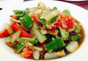 ラープ イーサーン(ひき肉のスパイシーハーブサラダ) Isan-style Spicy Minced Meat Salad (Laab Isan)