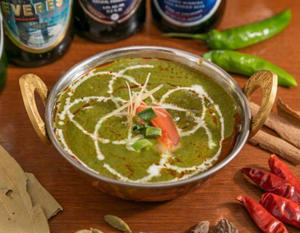 チキンサグ Chicken Saag