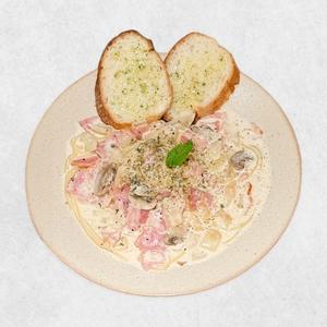 きのこのクリームパスタ / Creamy Mushroom Pasta
