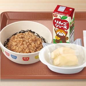 お子様とりそぼろ丼すきすきセット