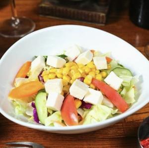 パニールサラダ Paneer Salad