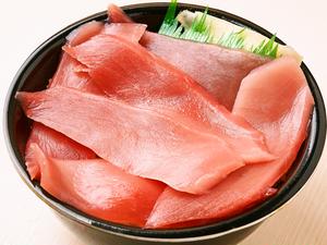魚丼 まぐろ丼 (38) Tuna bowl