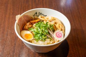 鶏節 極醤油らーめん 穂先メンマ