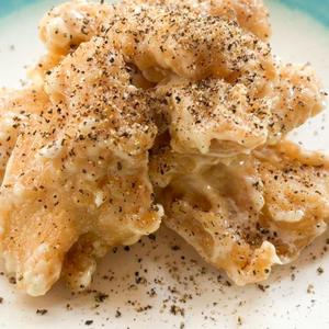 大盛り鶏むね肉のジューシー唐揚げ 黒胡椒マヨネーズ味