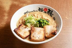 極太バラチャーシュー麺 白