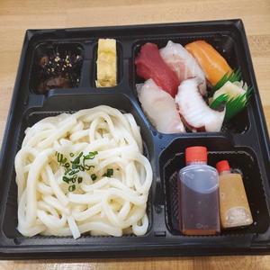 握りとゴマダレうどん