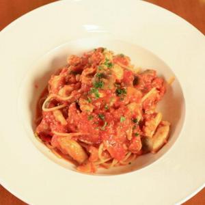チキンのトマトソースパスタ