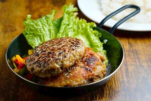 ハーフスパイスハーブチキン＆和牛ハンバーグコンビ弁当Spiced Herb Chicken ＆ Wagyu Hamburg Combo Box