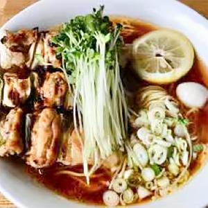 鶏串そばしょうゆ大盛(やきとり3本)