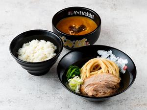 つけ麺・ライスセット(チャーシュー1枚・薬味ネギ・ホウレン草・ライス)