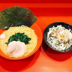 ラーメン + 赤家ライス