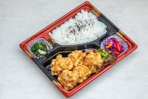 唐揚げ弁当