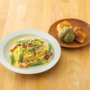 104.グリルベーコンとアスパラのクリームパスタ<パン3個付き>