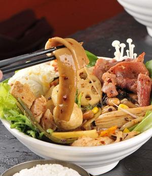 【食事No.1】麻辣拌マーラーバン(具材10品以上)