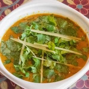 パクチーチキンカレー【CORIANDER CHICKEN】