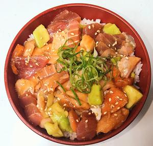 丼丸人気No.1 まぐろとサーモンのポキ丼