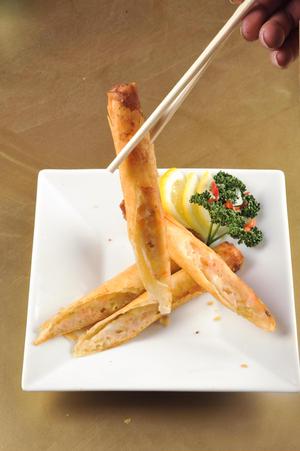 特製エビプリプリ春巻き(一本)