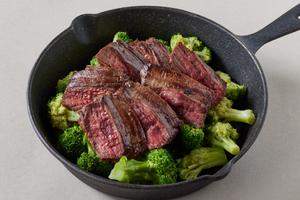 【高タンパク】ハラミステーキ100gとブロッコリー200g Harami Steak ＆ Broccoli