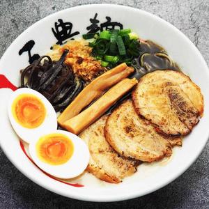 黒特製とんこつらーめん