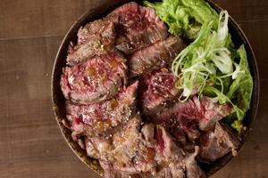 王道ハラミステーキ丼(100g) Harami Steak Bowl
