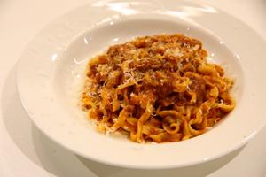 ミートソースパスタ ドリンクセット ミニサラダ付き